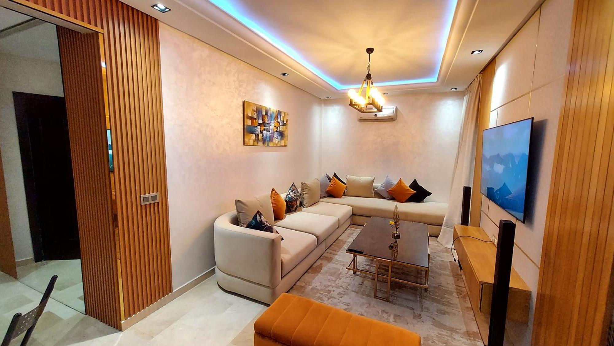 Luxury Downtown Apartment Of 80M2 In Front Of Hassan 2 Mosque And Sea From Family , Pour Famille , Interdit Couples Araabic Non Marie, Forbidden Unmarried Araabic Couples Basement Car Park Касабланка Екстер'єр фото