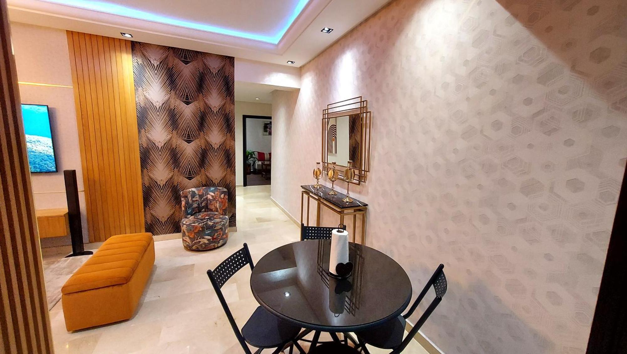 Luxury Downtown Apartment Of 80M2 In Front Of Hassan 2 Mosque And Sea From Family , Pour Famille , Interdit Couples Araabic Non Marie, Forbidden Unmarried Araabic Couples Basement Car Park Касабланка Екстер'єр фото